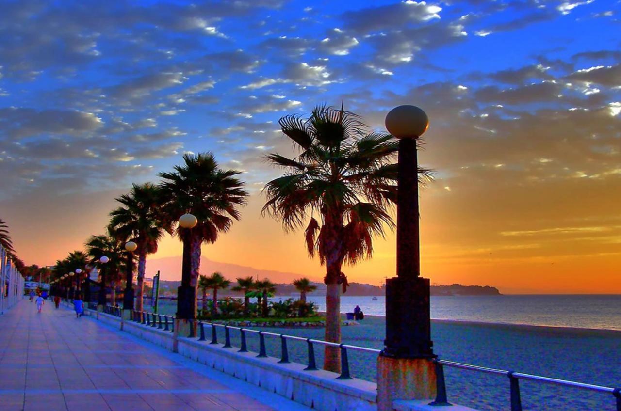Aparment Neptuno- Located On The Promenade A Few Metres From The Beach. Εστεπόνα Εξωτερικό φωτογραφία